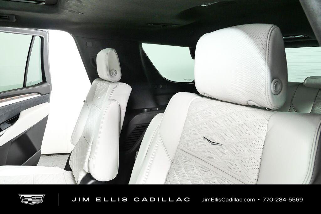 New 2026 Cadillac Escalade Platinum Sport w/ LPO, ONYX Package AWD/4WD image 23