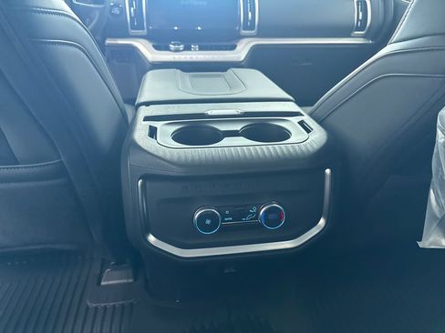 New 2027 Ford Expedition Active RWD image 16