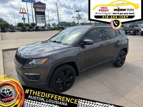 Used 2021 Jeep Compass Latitude FWD image 1