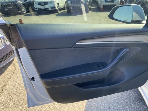 Used 2022 Tesla Model 3 Long Range AWD/4WD image 16