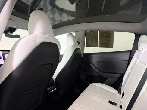 Used 2023 Tesla Model Y Long Range AWD/4WD image 27