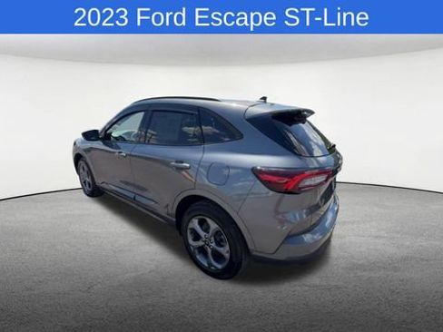 Used 2023 Ford Escape ST-Line w/ Tech Pack #1 AWD/4WD image 7