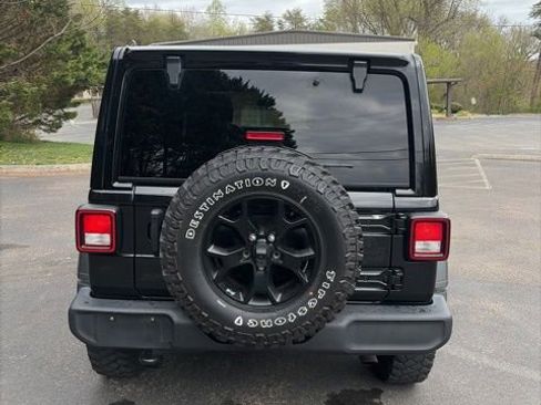 Used 2022 Jeep Wrangler Unlimited Sport image 8