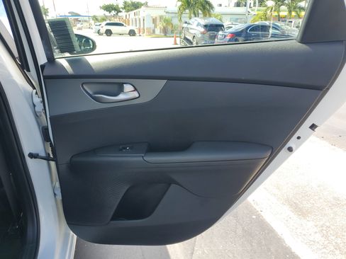 Used 2020 Kia Forte Sedan image 36