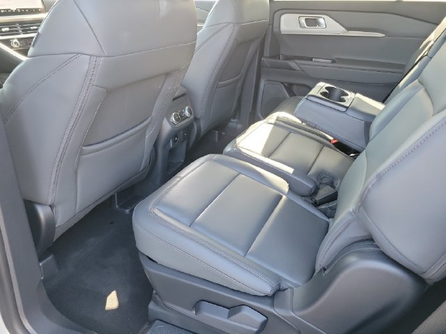 Used 2026 Ford Explorer Active w/ Active Comfort Package RWD image 18