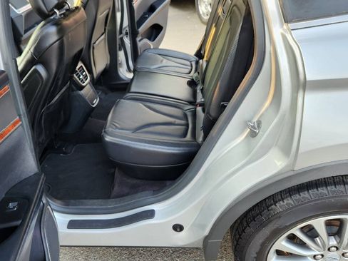 Used 2016 Lincoln MKX Select w/ Select Plus Package AWD/4WD image 29