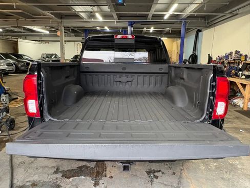 Used 2017 Chevrolet Silverado 1500 LTZ Z71 w/ Midnight Edition image 9