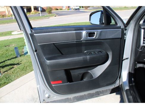 Used 2025 Hyundai Santa Fe SE image 17