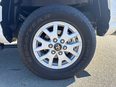 Used 2024 Toyota Tacoma SR5 image 7