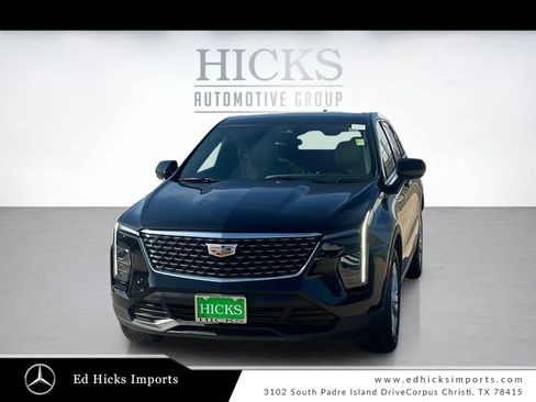 Used 2024 Cadillac XT4 Luxury w/ Cold Weather Package image 1