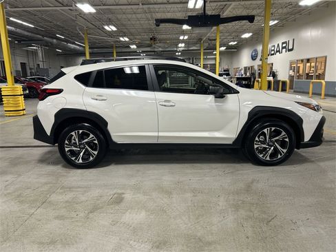 Certified 2025 Subaru Crosstrek 2.0i Premium image 9