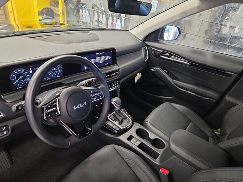 Certified 2026 Kia Seltos SX AWD/4WD image 34