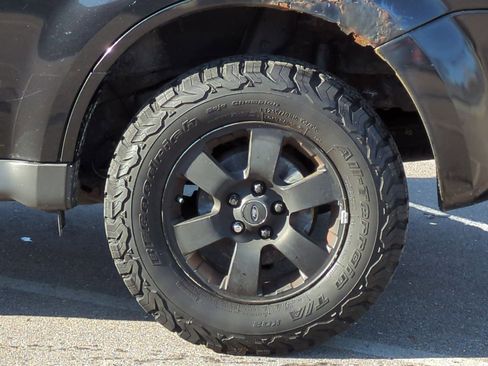 Used 2011 Ford Escape Limited w/ 301A Rapid Spec Order Code image 17