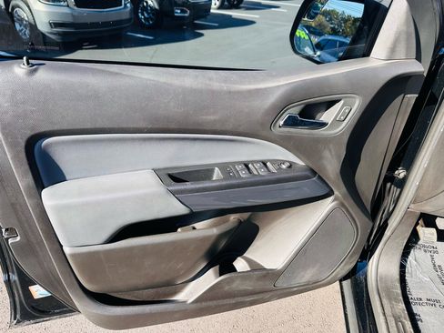 Used 2019 Chevrolet Colorado Z71 image 20