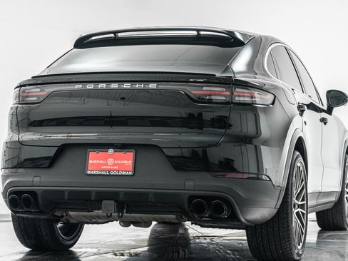 Used 2022 Porsche Cayenne Coupe AWD/4WD image 9
