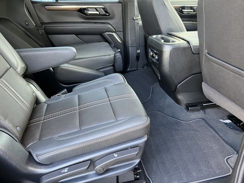 Used 2025 Chevrolet Tahoe High Country w/ Sun And Tow Package AWD/4WD image 23