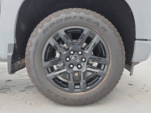 Used 2025 Chevrolet Silverado 1500 RST w/ Z71 Off-Road Package AWD/4WD image 18