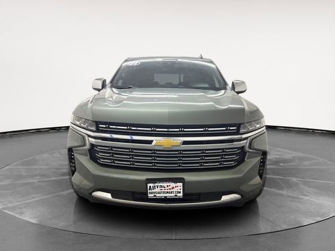 Used 2023 Chevrolet Suburban Premier AWD/4WD image 8