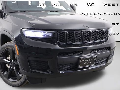 Used 2023 Jeep Grand Cherokee L Laredo AWD/4WD image 51