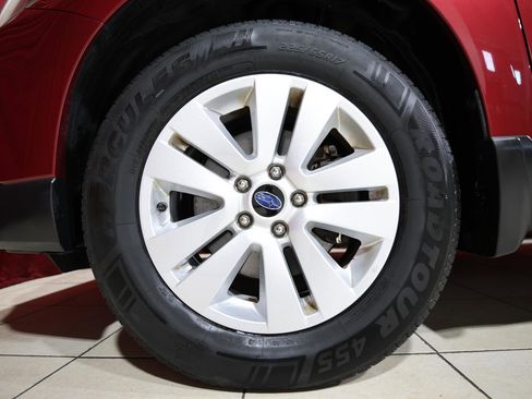 Used 2018 Subaru Outback 2.5i Premium image 7