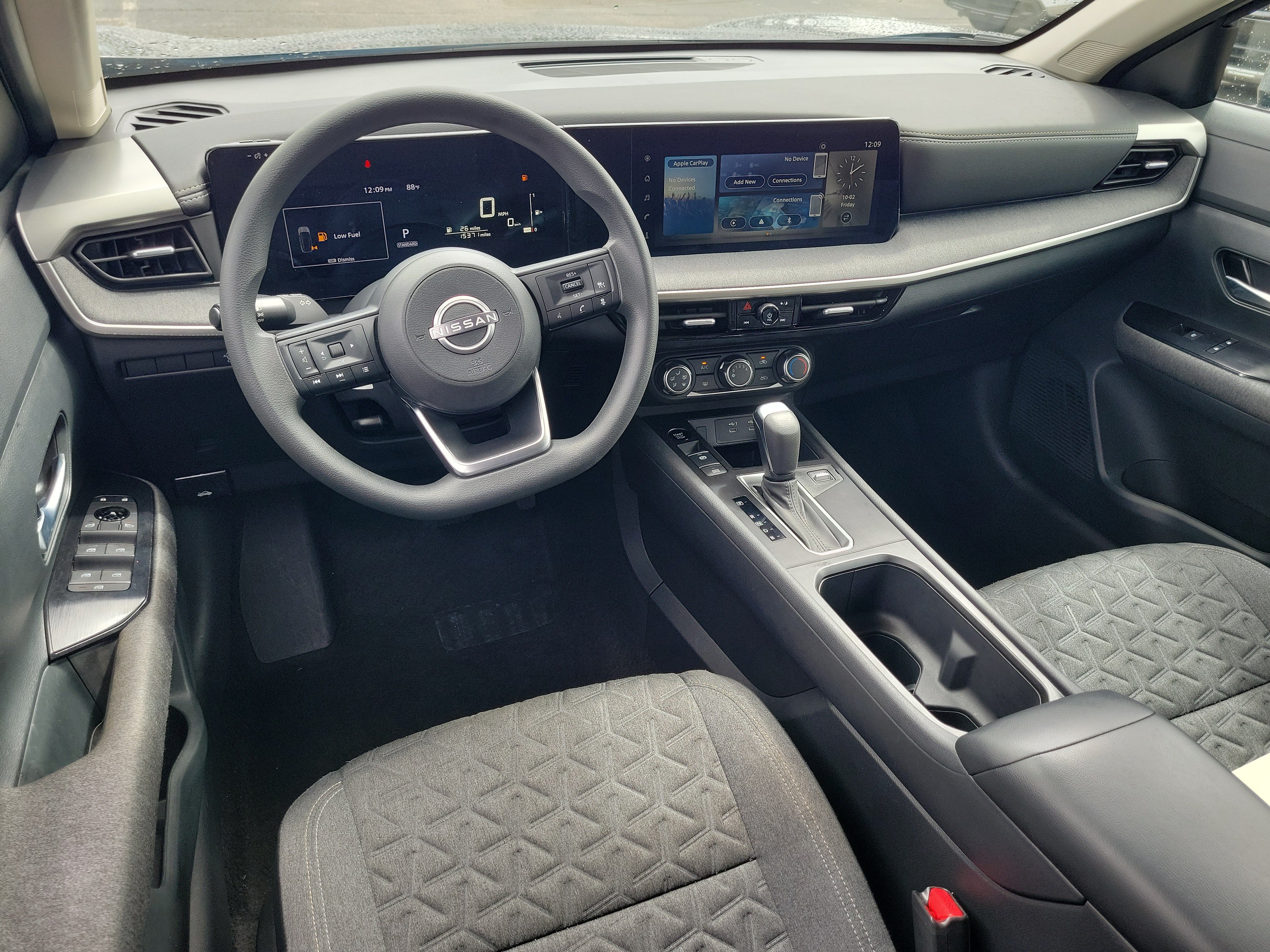 Certified 2025 Nissan Kicks SV FWD image 14