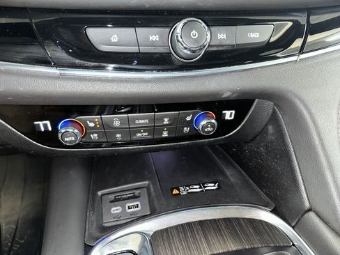 Certified 2023 Buick Enclave Avenir w/ Avenir Technology Package image 17