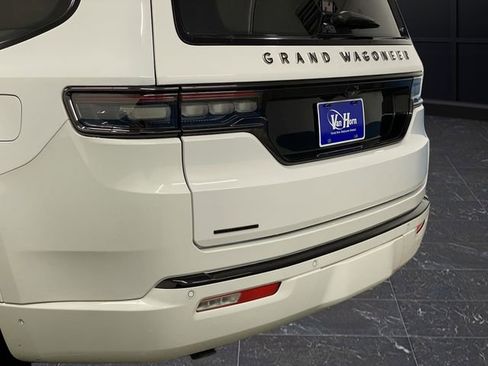 Used 2022 Jeep Grand Wagoneer Series II image 42