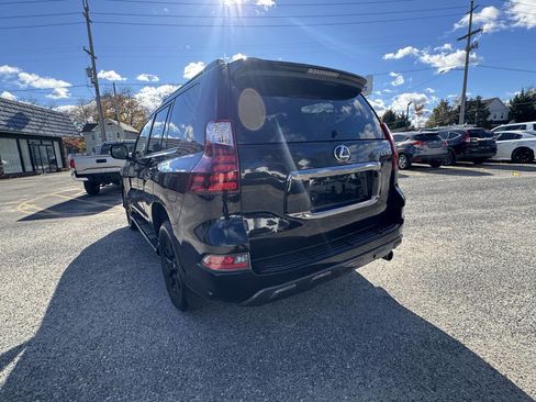 Used 2022 Lexus GX 460 image 17
