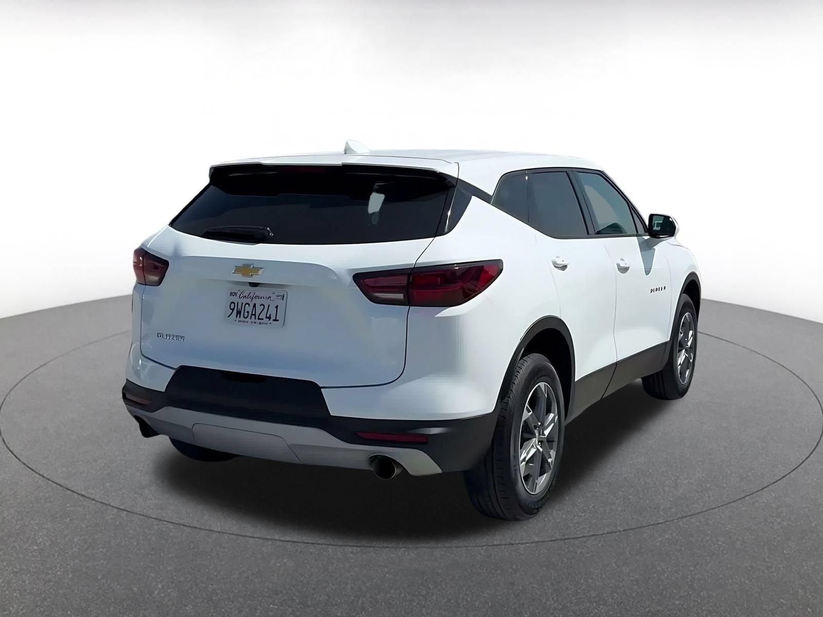 Used 2026 Chevrolet Blazer LT FWD image 13