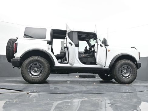 New 2025 Ford Bronco Badlands w/ Sasquatch Package image 76