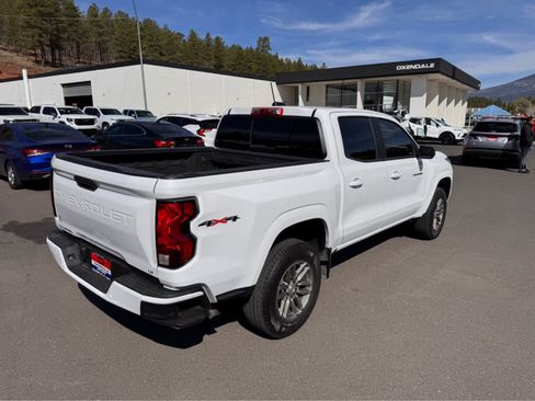 Used 2024 Chevrolet Colorado LT w/ LT Convenience Package image 5