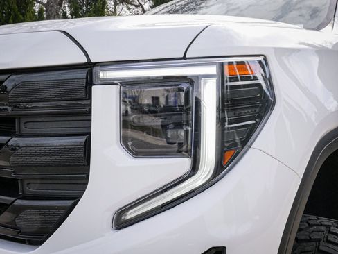 Used 2024 GMC Sierra 1500 Elevation AWD/4WD image 6