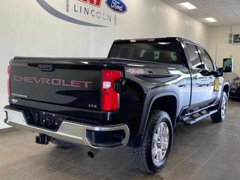 Used 2022 Chevrolet Silverado 2500 LTZ w/ Snow Plow Prep/Camper Package AWD/4WD image 7