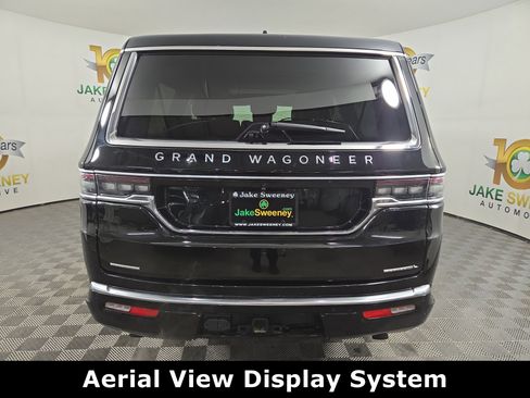 Used 2023 Jeep Grand Wagoneer L Series II w/ Premium Group II image 9