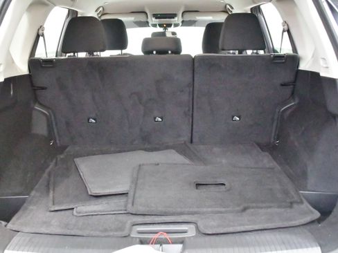 Used 2023 Nissan Rogue SV image 18