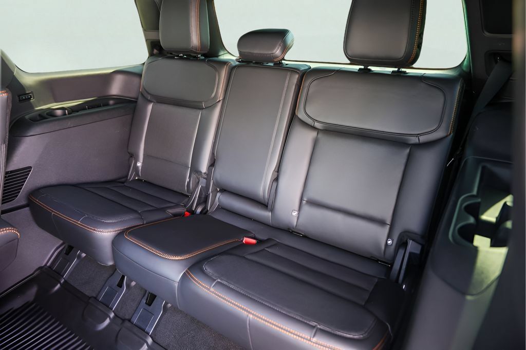 Used 2025 Ford Expedition Tremor AWD/4WD image 26