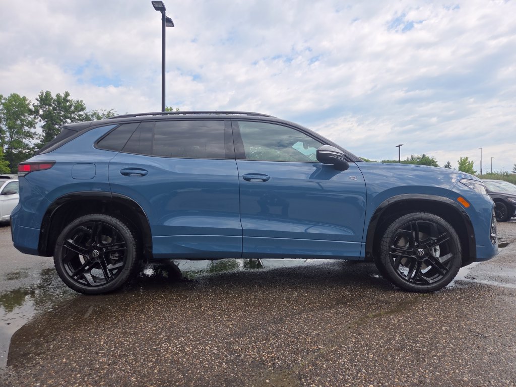 New 2026 Volkswagen Tiguan SE R-Line AWD/4WD image 11