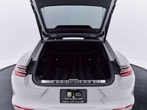 Used 2018 Porsche Panamera 4S AWD/4WD image 19