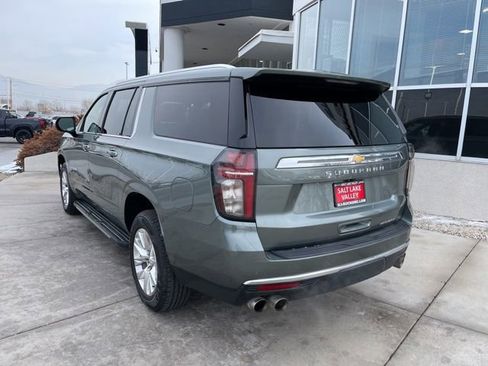 Used 2023 Chevrolet Suburban Premier image 5