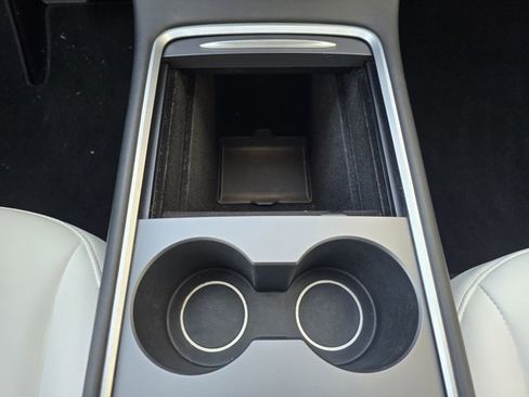 Used 2023 Tesla Model Y 2WD image 24