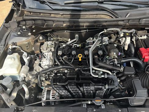 Used 2025 Nissan Altima 2.5 SV FWD image 31