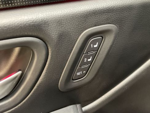 Certified 2025 Honda Pilot Black Edition image 19
