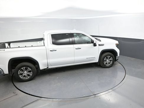 Used 2025 GMC Sierra 1500 SLT AWD/4WD image 31
