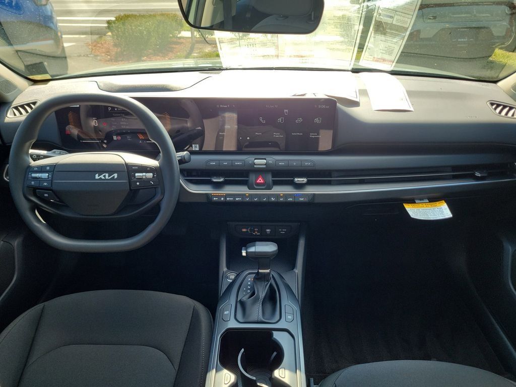 New 2026 Kia K4 FWD image 16