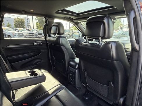 Used 2019 Jeep Grand Cherokee Limited image 26