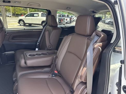 New 2026 Honda Odyssey Touring image 24