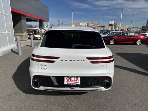 Used 2025 Genesis GV70 2.5T image 7