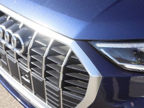 Used 2025 Audi Q3 2.0T Premium image 11