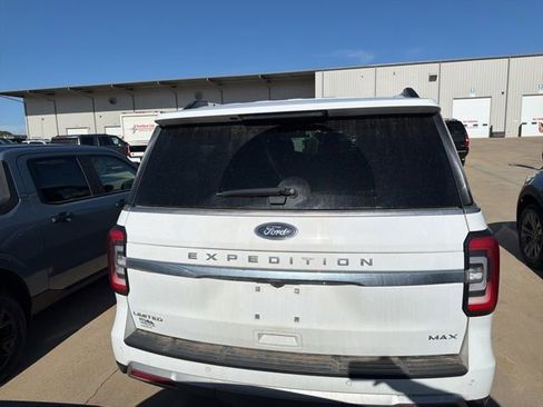 Used 2024 Ford Expedition Max Limited AWD/4WD image 3