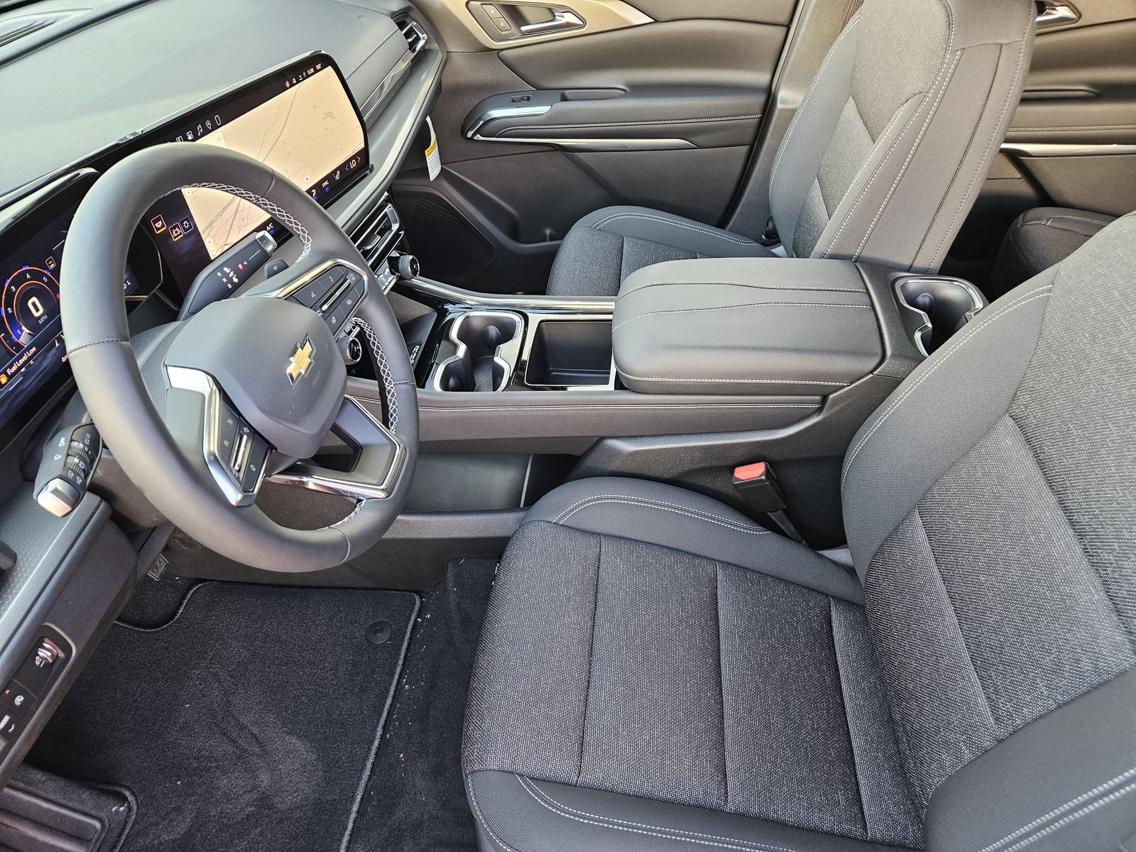New 2027 Chevrolet Traverse LT FWD image 11